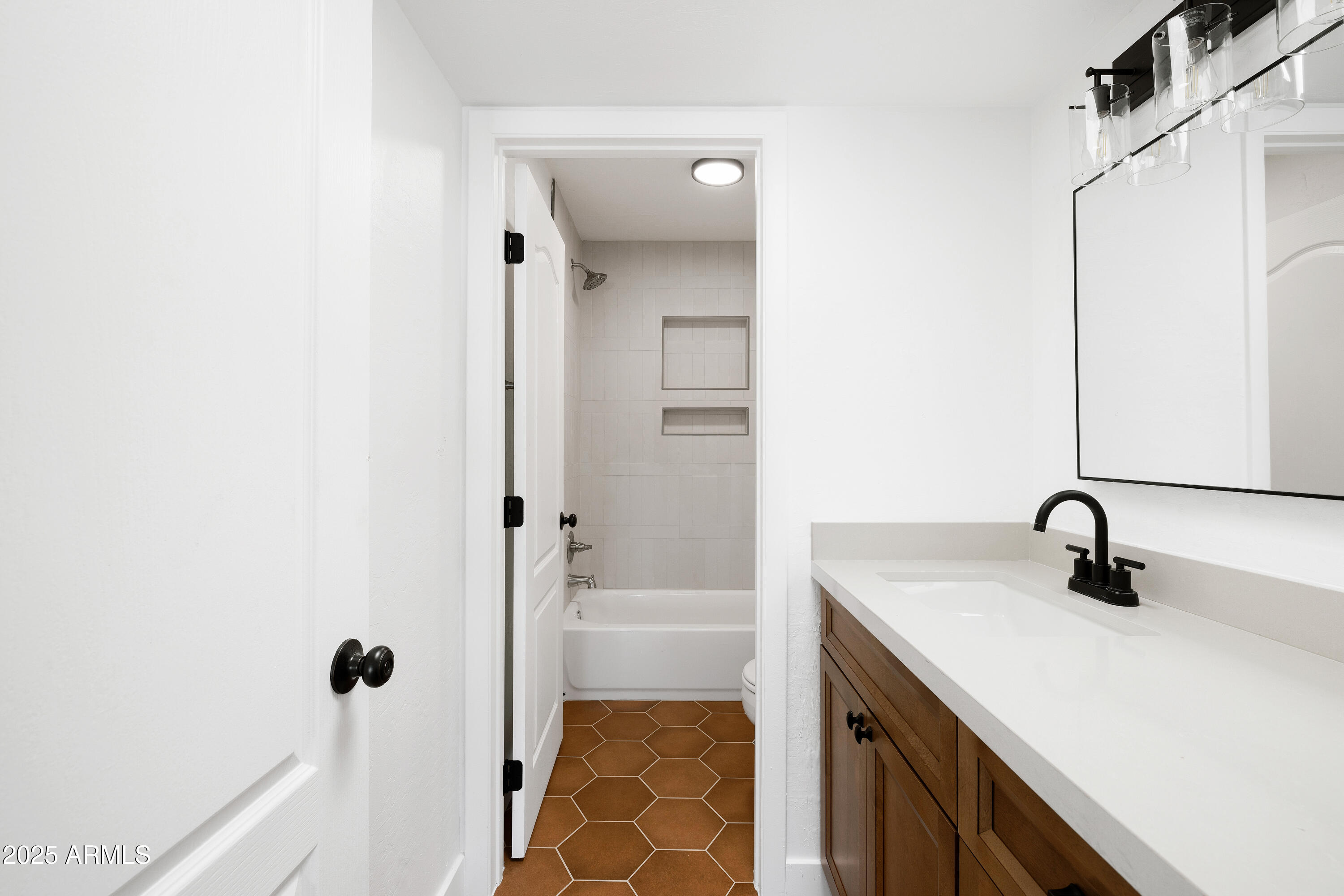 2014 North 51st Way Phoenix, AZ 85008 - Photo 12 of 30 2014 N 51st Way, Phoenix, AZ 85008, USA_