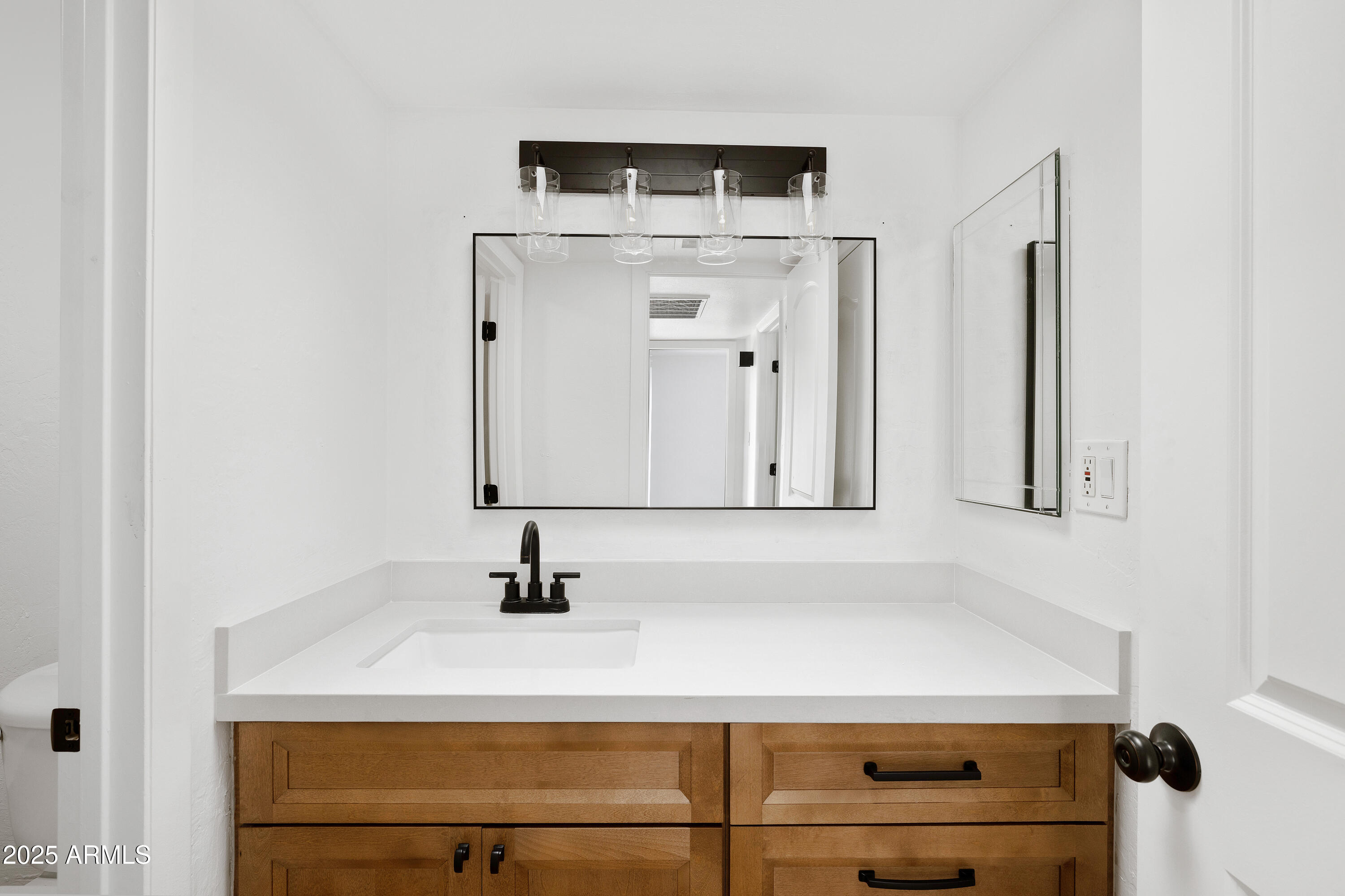 2014 North 51st Way Phoenix, AZ 85008 - Photo 13 of 30 2014 N 51st Way, Phoenix, AZ 85008, USA_