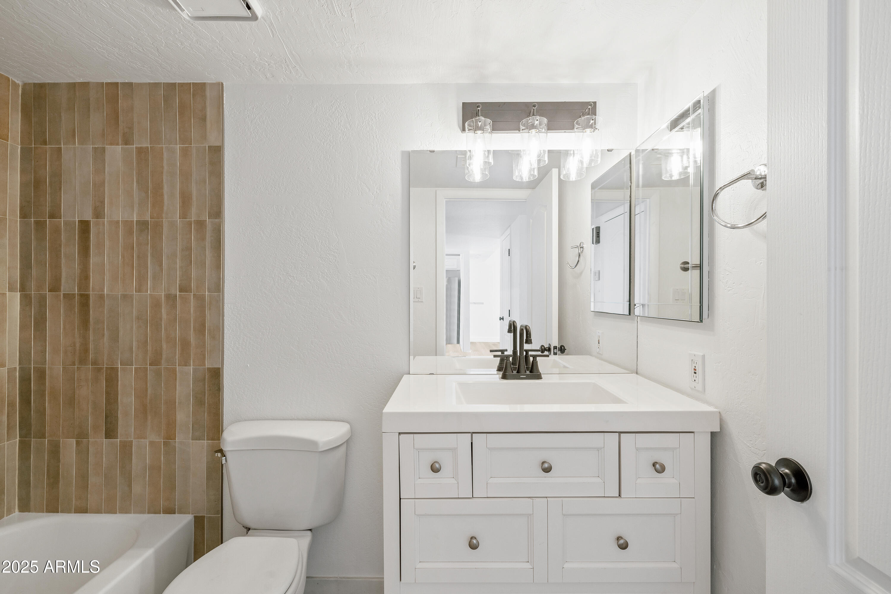 2014 North 51st Way Phoenix, AZ 85008 - Photo 20 of 30 2014 N 51st Way, Phoenix, AZ 85008, USA_