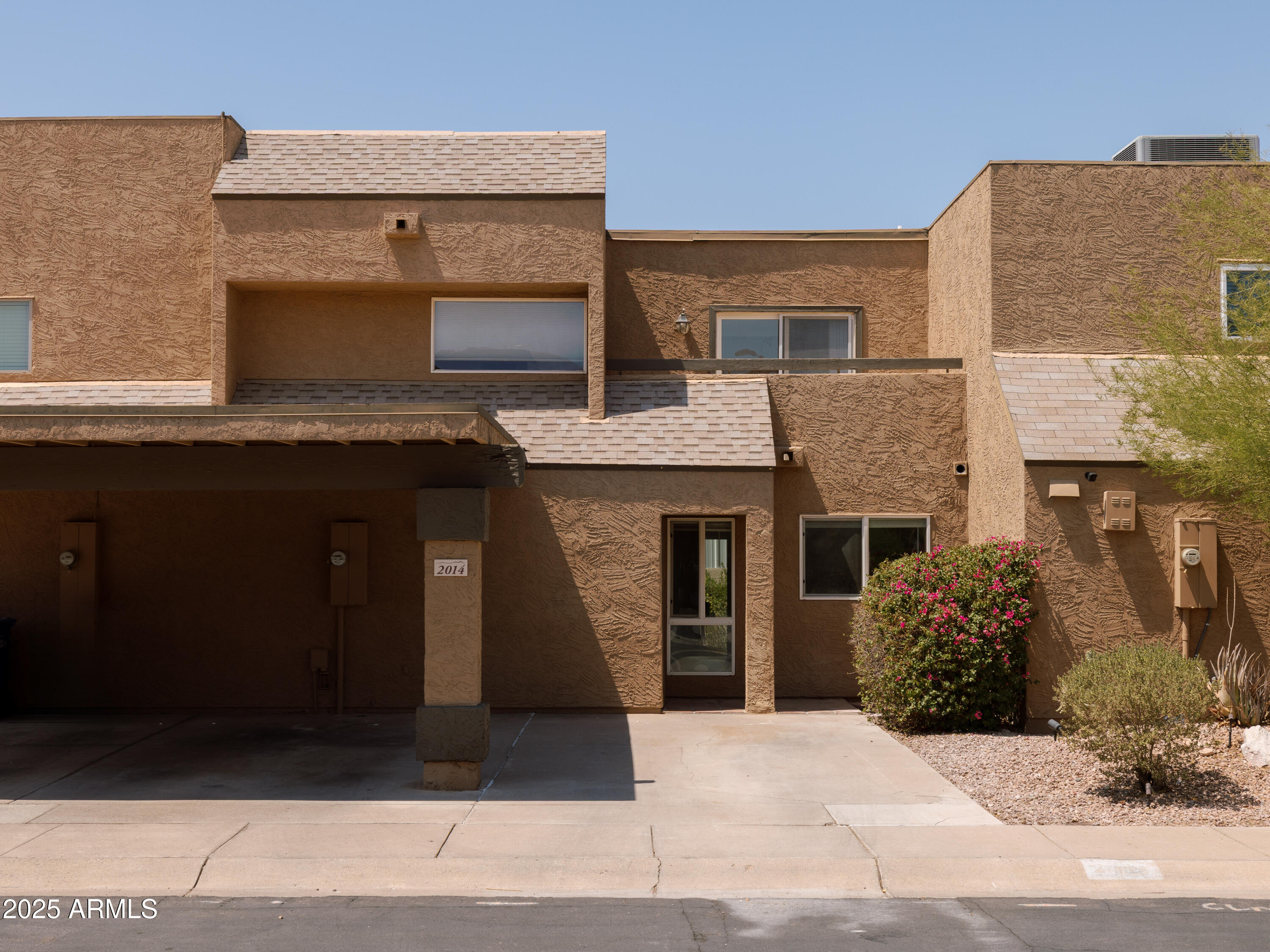 2014 North 51st Way Phoenix, AZ 85008 - Photo 2 of 30 2014 N 51st Way, Phoenix, AZ 85008, USA_