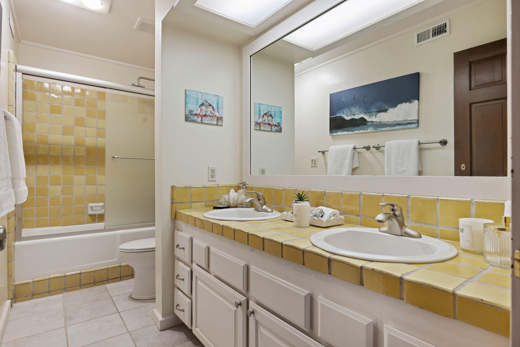 3165 Eucalyptus Hill Road Santa Barbara, CA 93108 - Photo 29 of 32 48-Bathroom 3