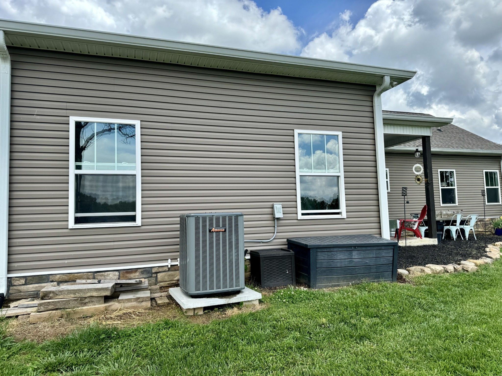 172 Tenpenny Road Morrison, TN 37357 - Photo 21 of 27 a front view of house with a garden