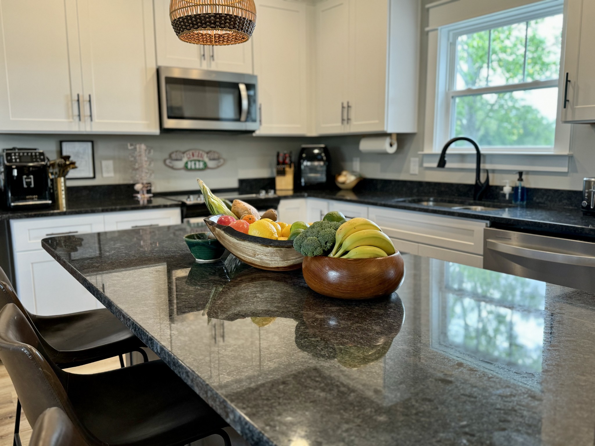 172 Tenpenny Road Morrison, TN 37357 - Photo 5 of 27 a kitchen with a stove a sink and a microwave