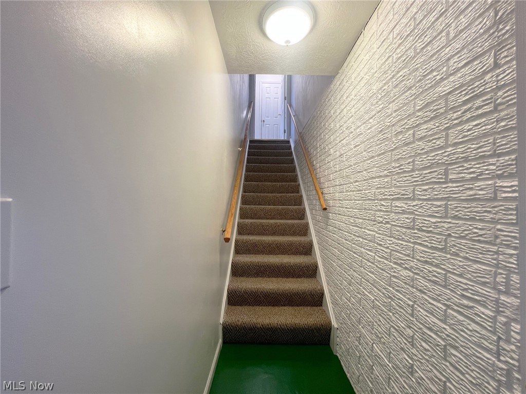 5203 Ridgeland Street Lorain, OH 44055 - Photo 19 of 39 View of stairs