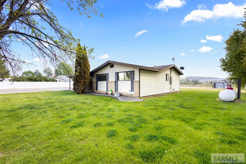 624 West Tyhee Road Pocatello, ID 83202 - Photo 2 of 29