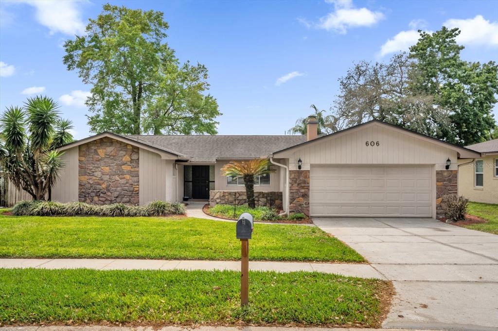 606 Iris Street Altamonte Springs, FL 32714 - Photo 1 of 40