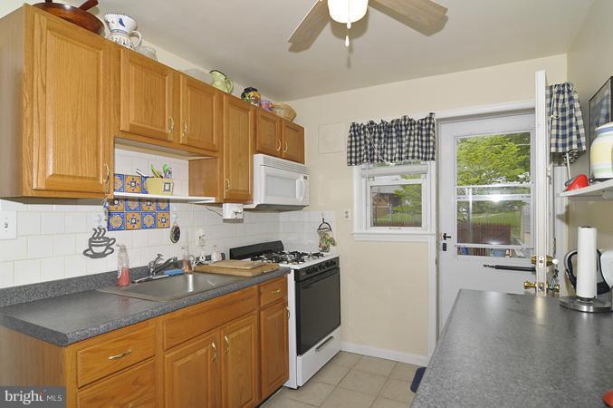 51 Garden Ridge Road Catonsville, MD 21228 - Photo 5 of 8 Kitchen