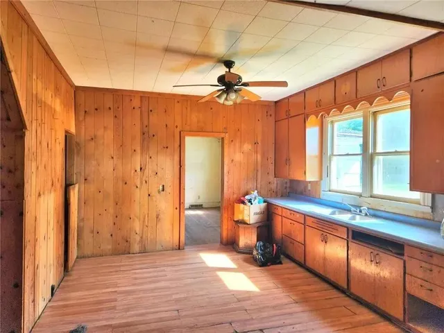 $32,900 | 306 West 2nd Street, Sherburn, MN 56171