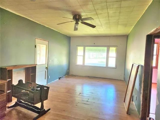 $32,900 | 306 West 2nd Street, Sherburn, MN 56171