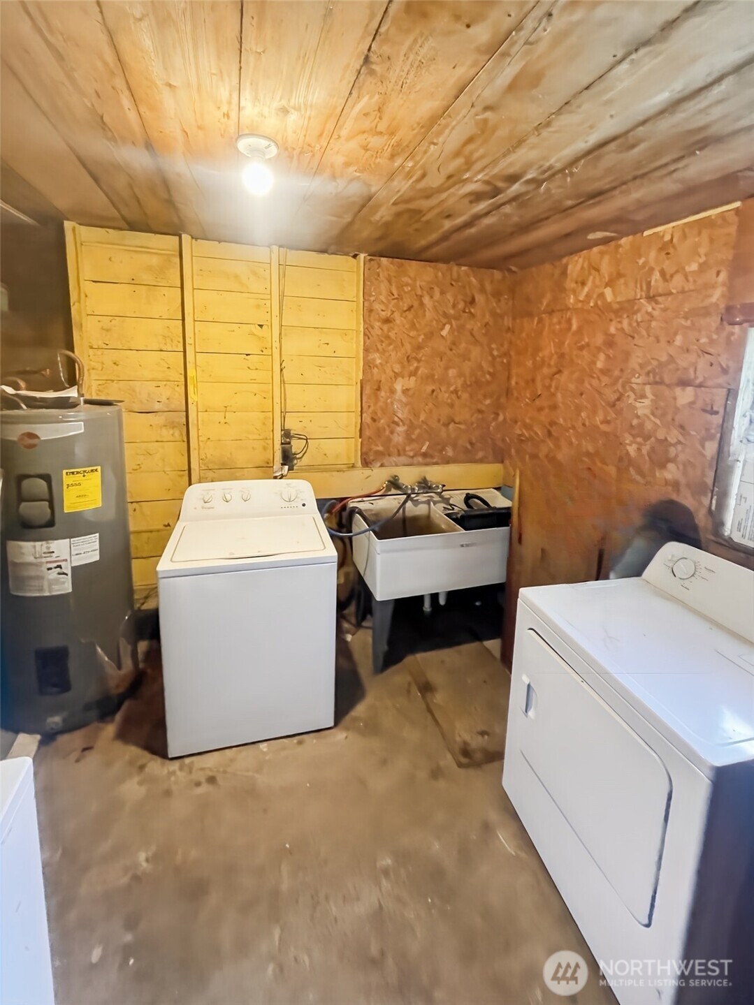 19 Fairley Street Raymond, WA 98577 - Photo 17 of 17 a utility room with dryer and washer
