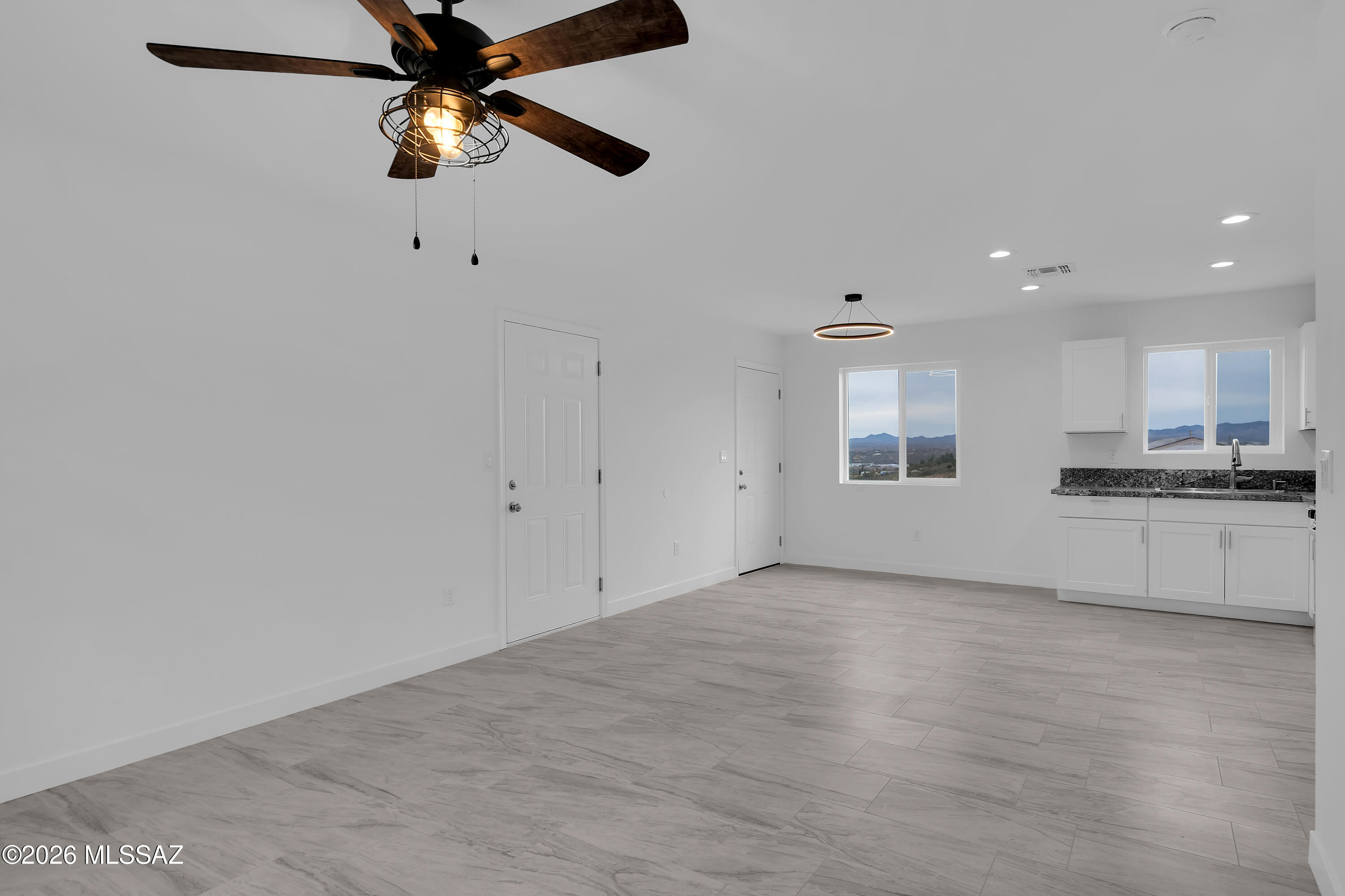 423 Rio Rico Drive Rio Rico, AZ 85648 - Photo 10 of 47 11-DSC09649