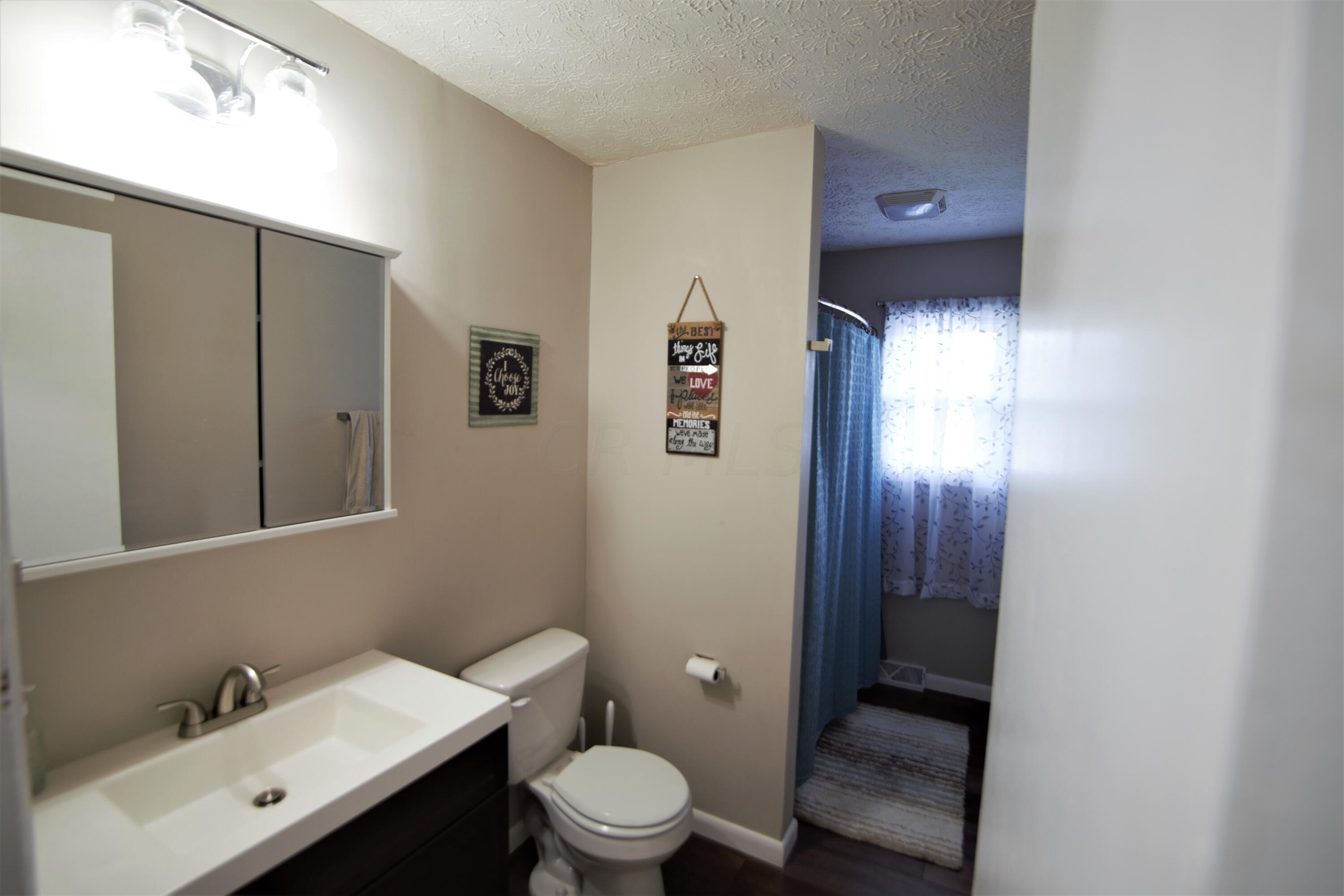 11925 Morse Road Southwest Pataskala, OH 43062 - Photo 7 of 14 fullbath