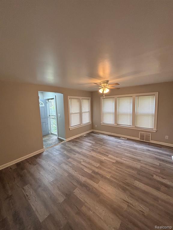 16100 Burt Road, Unit LOWR Detroit, MI 48219 - Photo 13 of 14