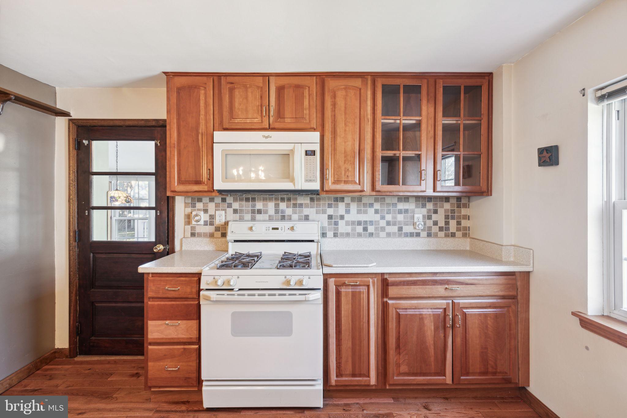 1203 Bruce Road Oreland, PA 19075 - Photo 5 of 48