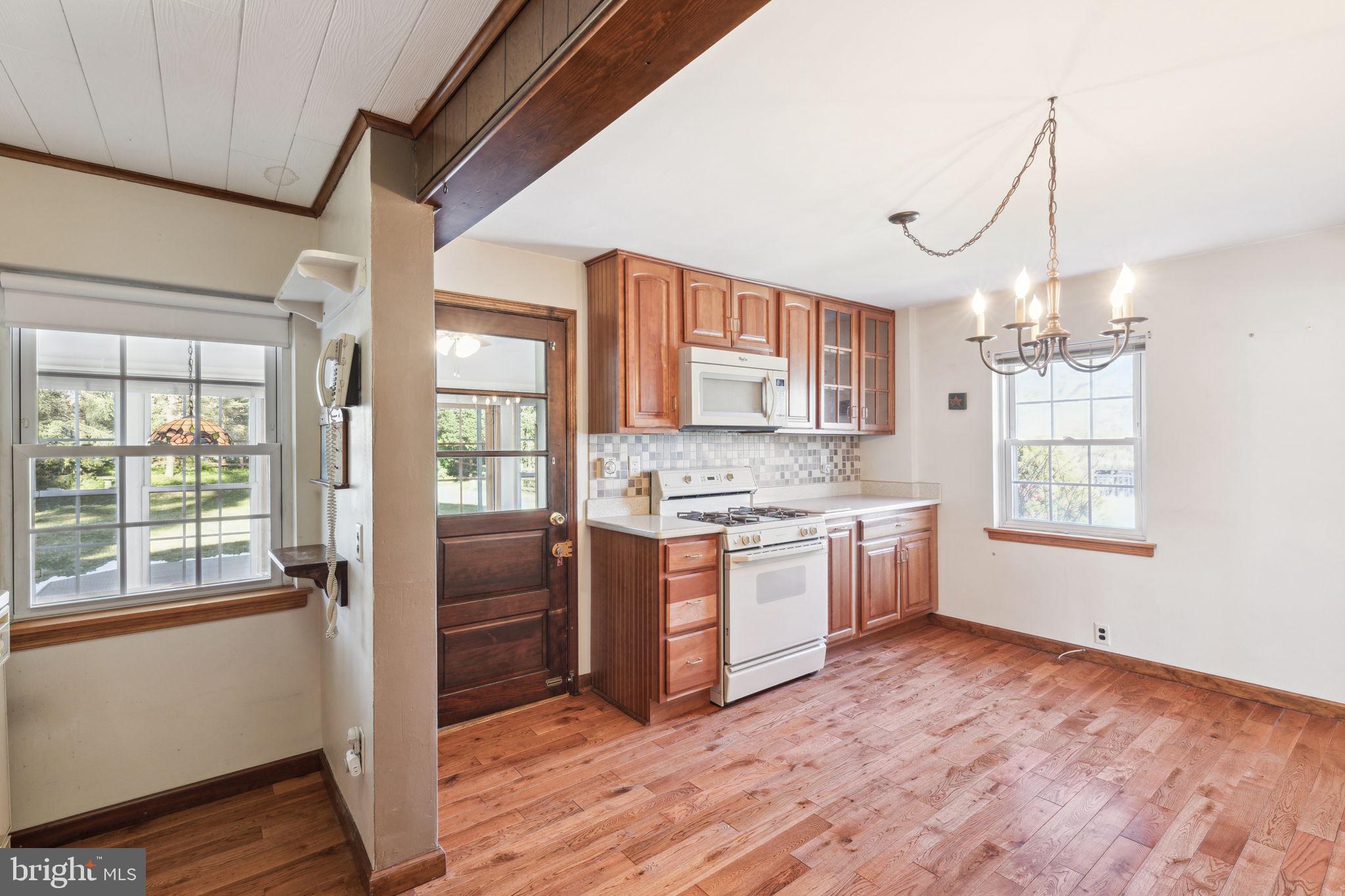 1203 Bruce Road Oreland, PA 19075 - Photo 8 of 48
