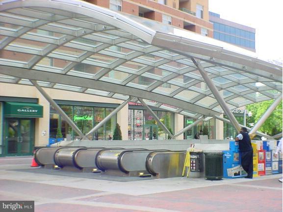 3241 Ellicott Street Northwest Washington, DC 20008 - Photo 24 of 29 METRO