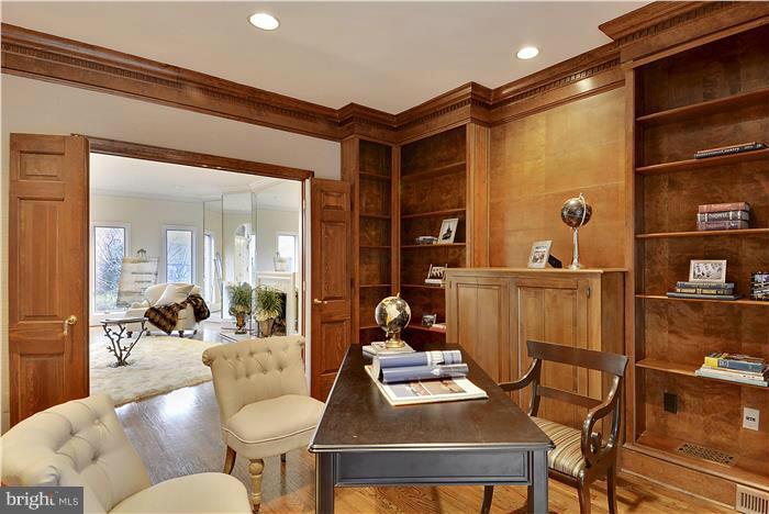 3241 Ellicott Street Northwest Washington, DC 20008 - Photo 9 of 29 DEN WITH WET BAR