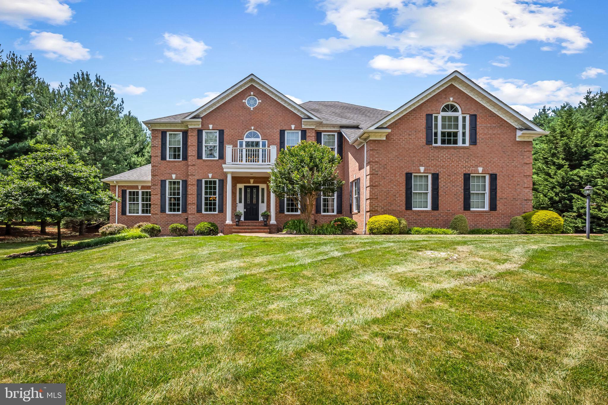 Welcome to 13910 Manor Road