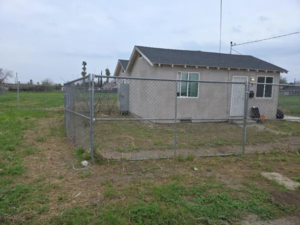 $249,000 | 136 West El Dorado Street, Fresno, CA 93706
