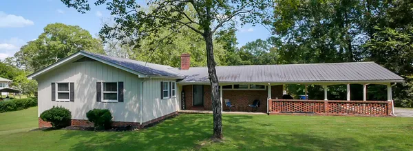 $304,900 | 111 Clebourne Avenue, Chickamauga, GA 30707