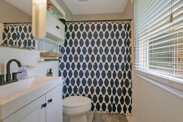 $304,900 | 111 Clebourne Avenue, Chickamauga, GA 30707