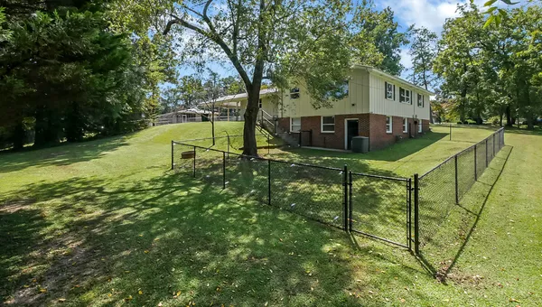 $304,900 | 111 Clebourne Avenue, Chickamauga, GA 30707