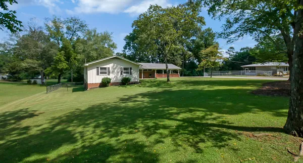 $304,900 | 111 Clebourne Avenue, Chickamauga, GA 30707