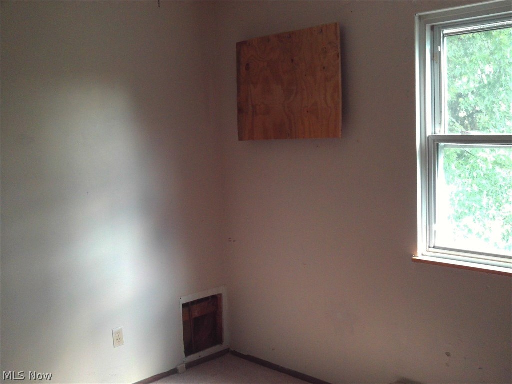 9024 Horn Road Windham, OH 44288 - Photo 12 of 14 Gallery Image 12
