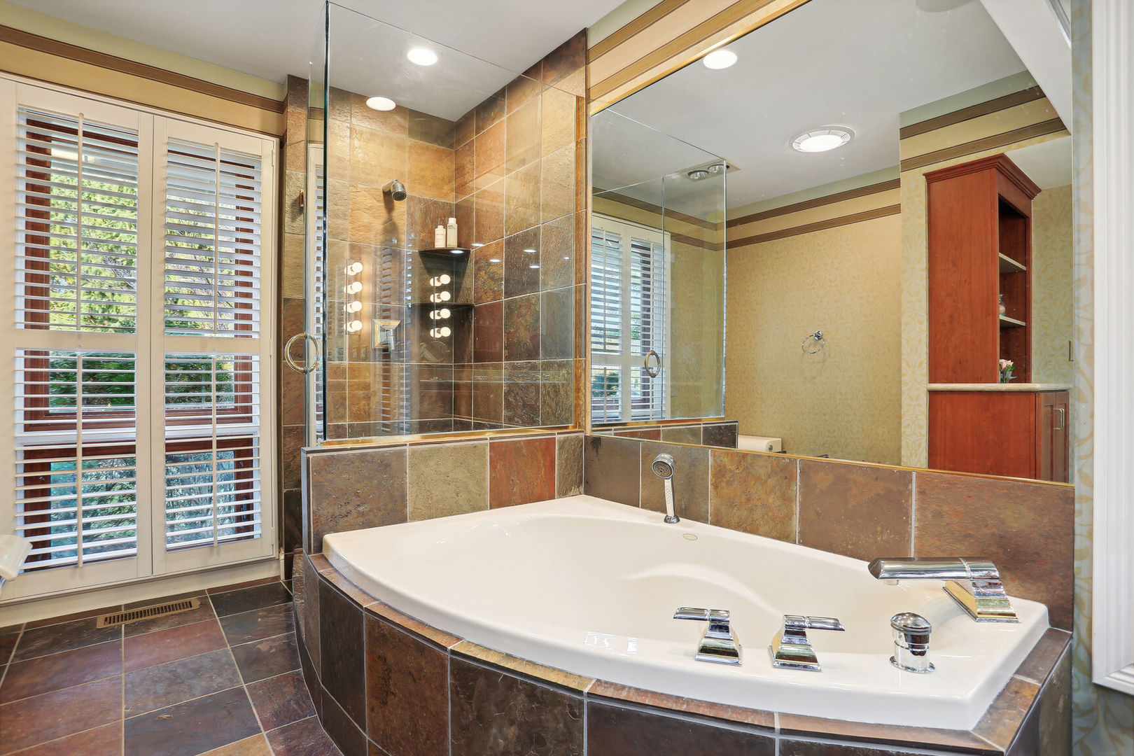 4003 Lakepoint Road Champaign, IL 61822 - Photo 38 of 76 Gallery Image 38
