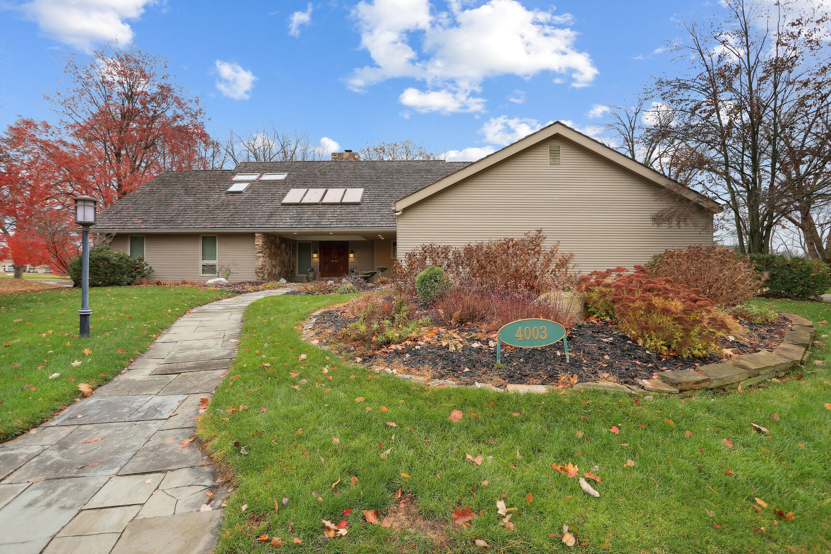 4003 Lakepoint Road Champaign, IL 61822 - Photo 4 of 76 Gallery Image 4