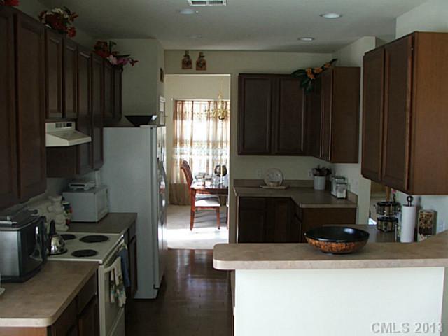 10941 Stone Trail Road Charlotte, NC 28213 - Photo 4 of 16 Gallery Image 4