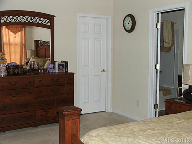 10941 Stone Trail Road Charlotte, NC 28213 - Photo 9 of 16 Gallery Image 9