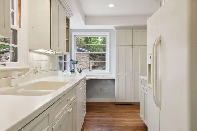 $2,210 | 4513 Laguna Drive, Edina, MN 55435