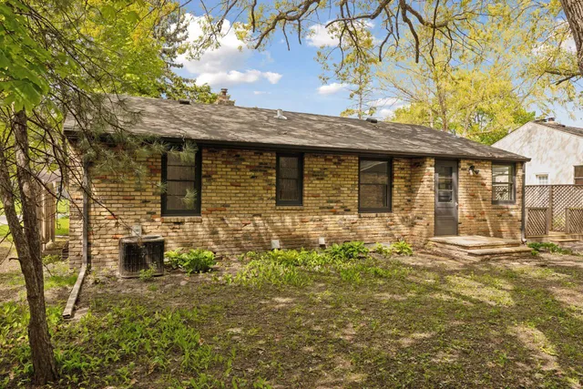 $2,210 | 4513 Laguna Drive, Edina, MN 55435