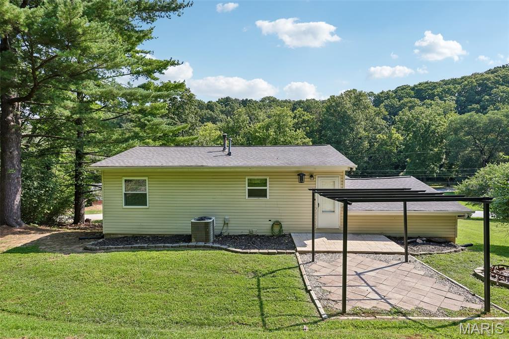 2101 Linnus Drive High Ridge, MO 63049 - Photo 33 of 37 Gallery Image 33