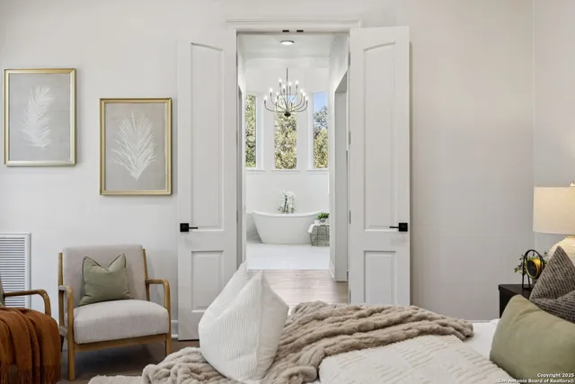 $2,500,000 | 207 Box Oak, Shavano Park, TX 78230