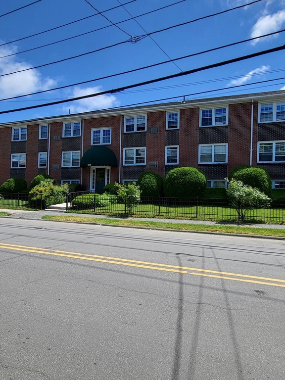 210 Hillside Avenue, Unit 15 Needham, MA 02494 - Photo 8 of 8