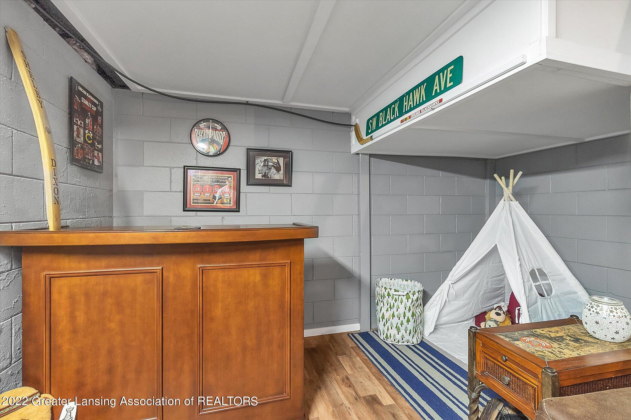5802 Hughes Road Lansing, MI 48911 - Photo 22 of 37 22-5802-Hughes-Rd-WindowStill-Real-Estat