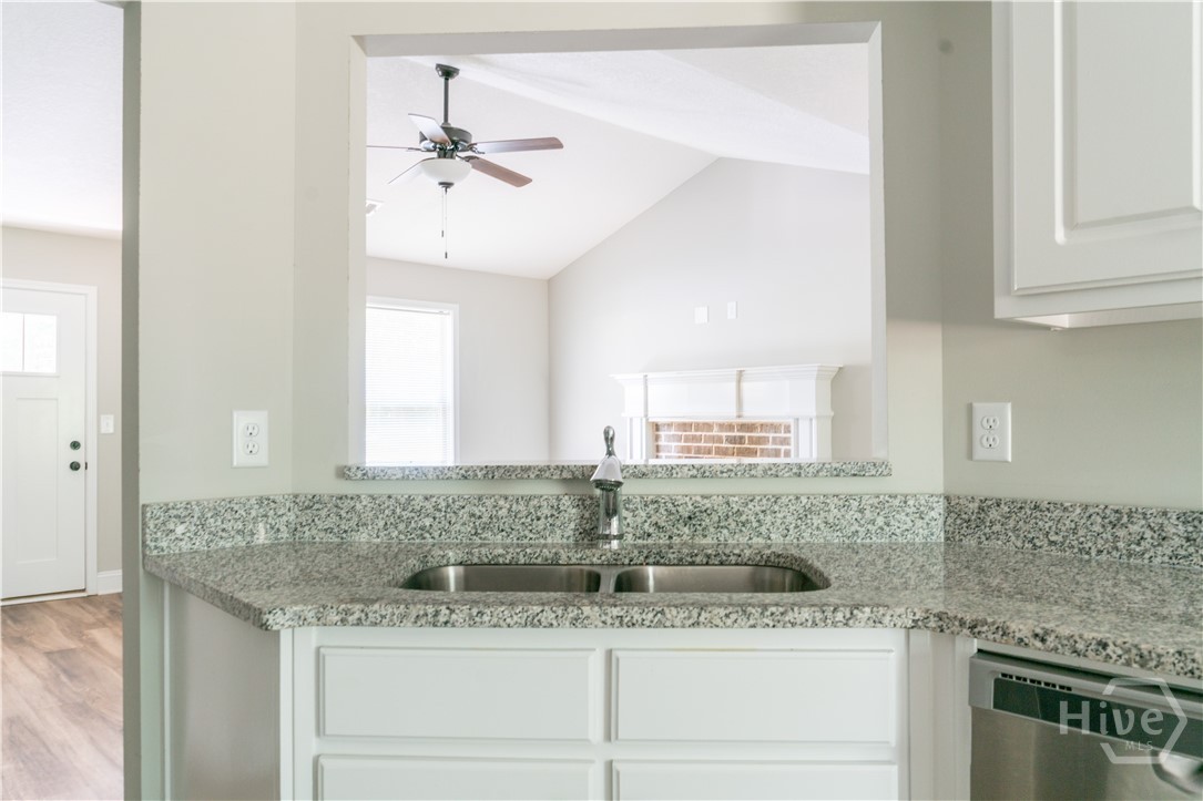 100 Dove Circle Colbert, GA 30628 - Photo 17 of 31 Kitchen