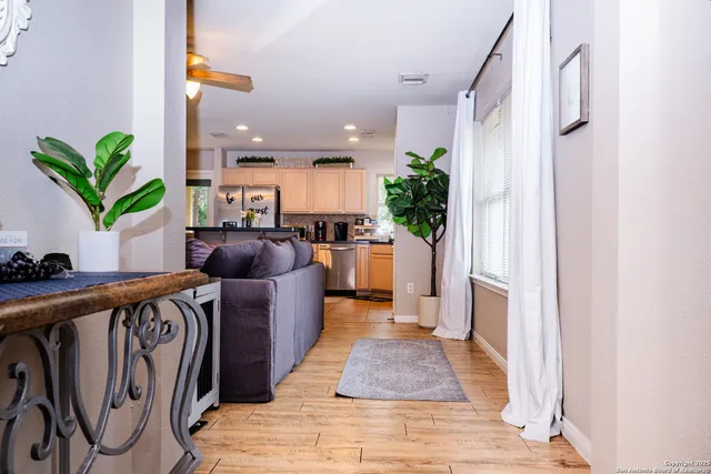 $520,000 | 203 South Creek Street, Fredericksburg, TX 78624