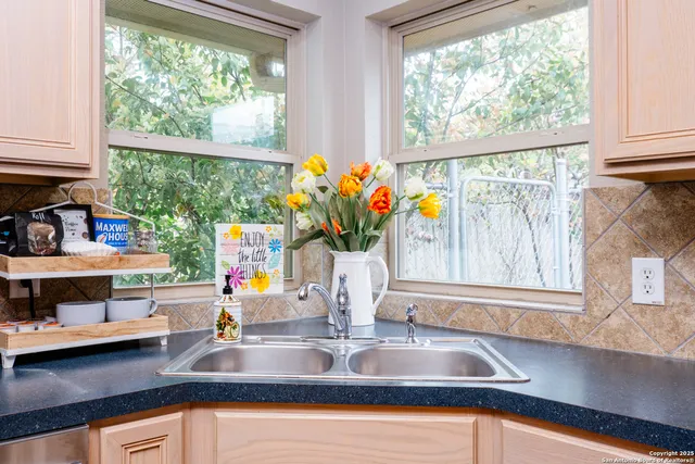 $520,000 | 203 South Creek Street, Fredericksburg, TX 78624