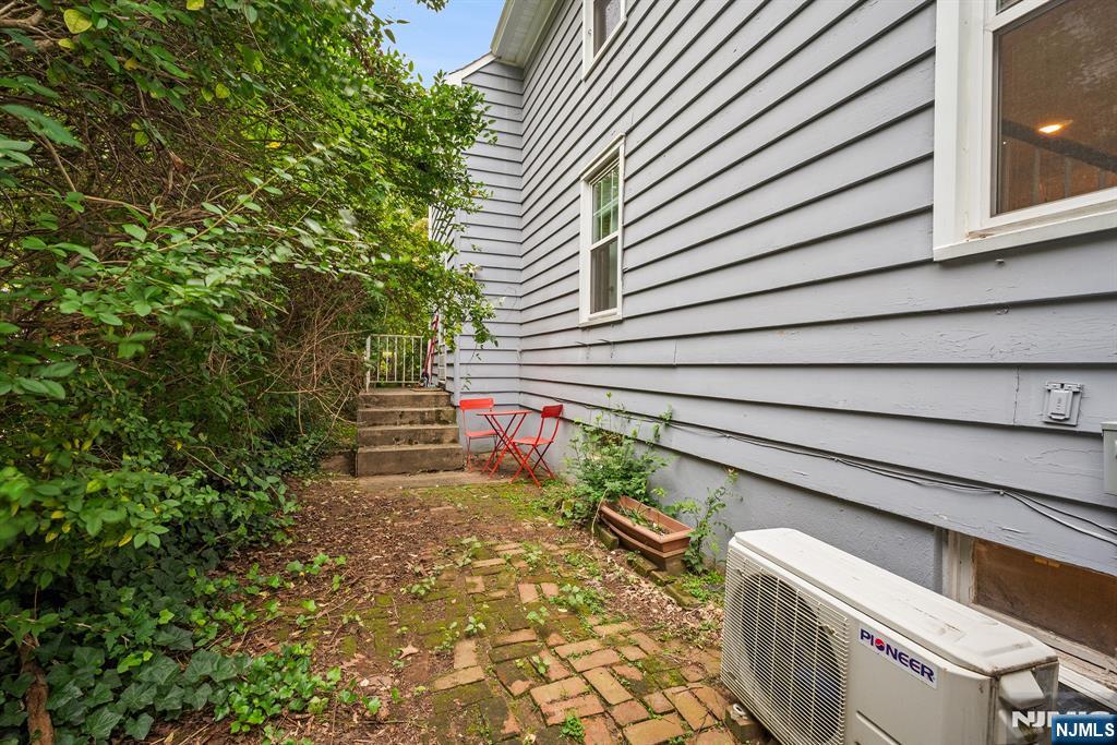 1187 Sussex Road Teaneck, NJ 07666 - Photo 34 of 36 Gallery Image 34