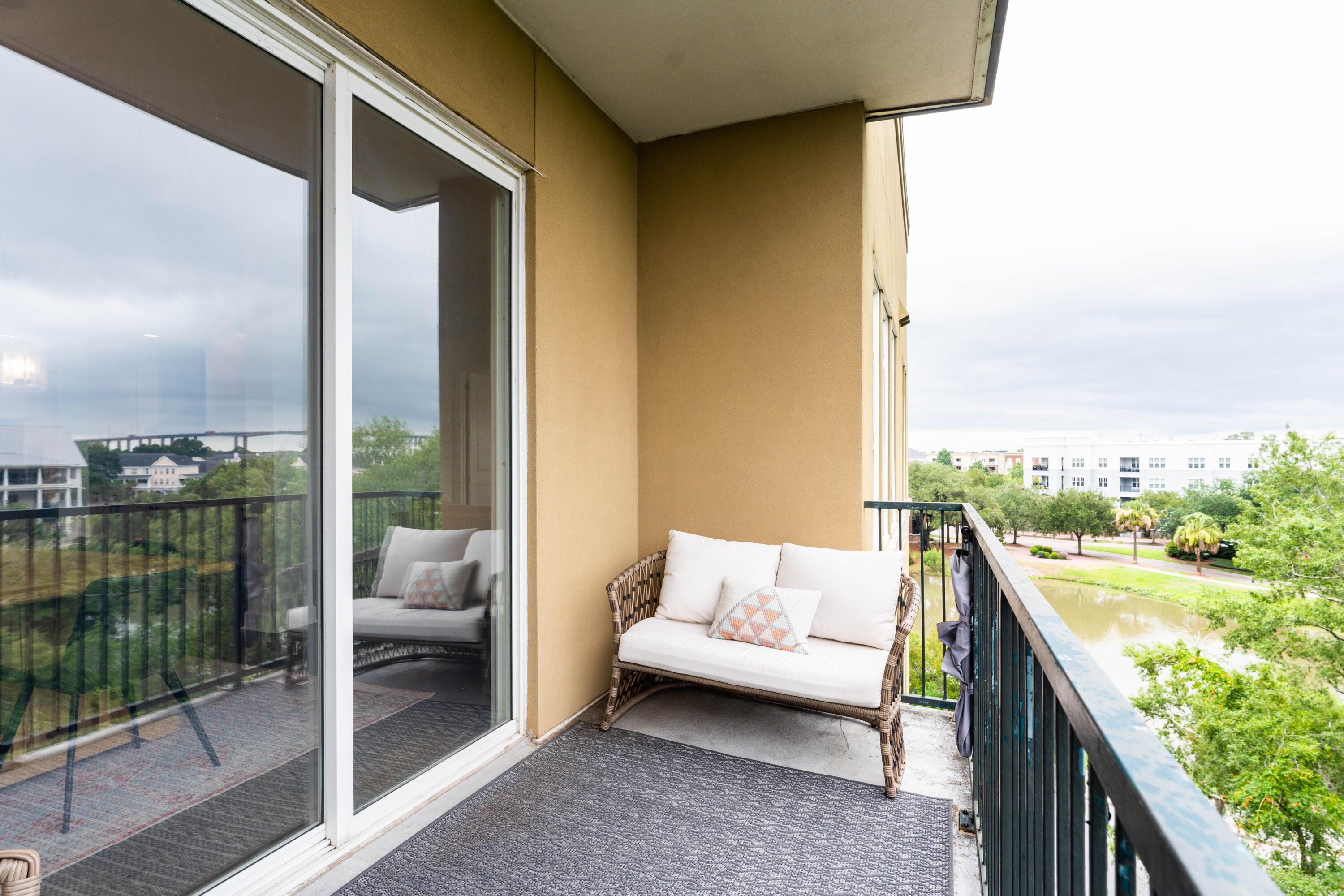 145 Pier View Street, Unit 405 Charleston, SC 29492 - Photo 11 of 35 145PierViewSt405-KeenEyeMarketing-065