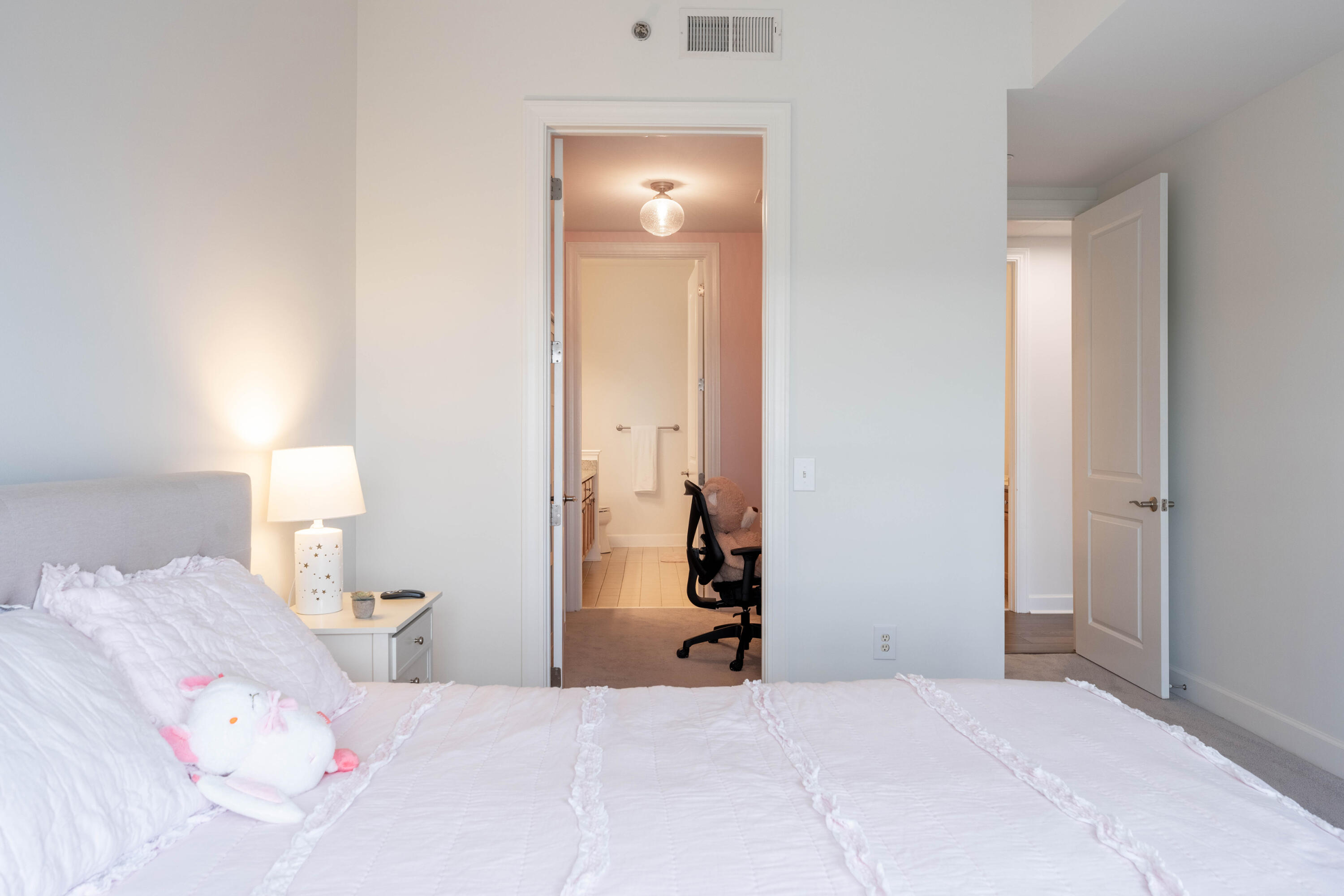 145 Pier View Street, Unit 405 Charleston, SC 29492 - Photo 22 of 35 145PierViewSt405-KeenEyeMarketing-054