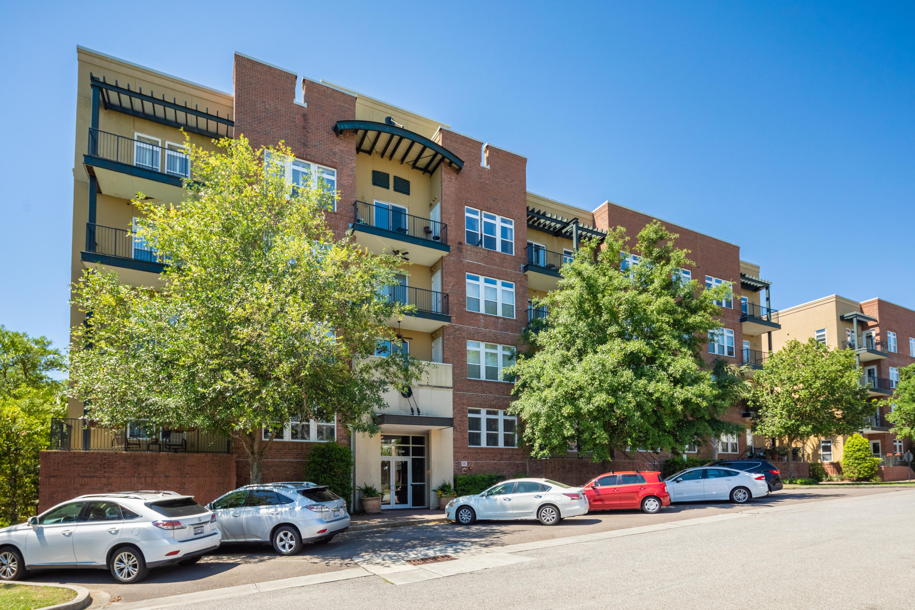 145 Pier View Street, Unit 405 Charleston, SC 29492 - Photo 31 of 35 145PierViewSt405-KeenEyeMarketing-001