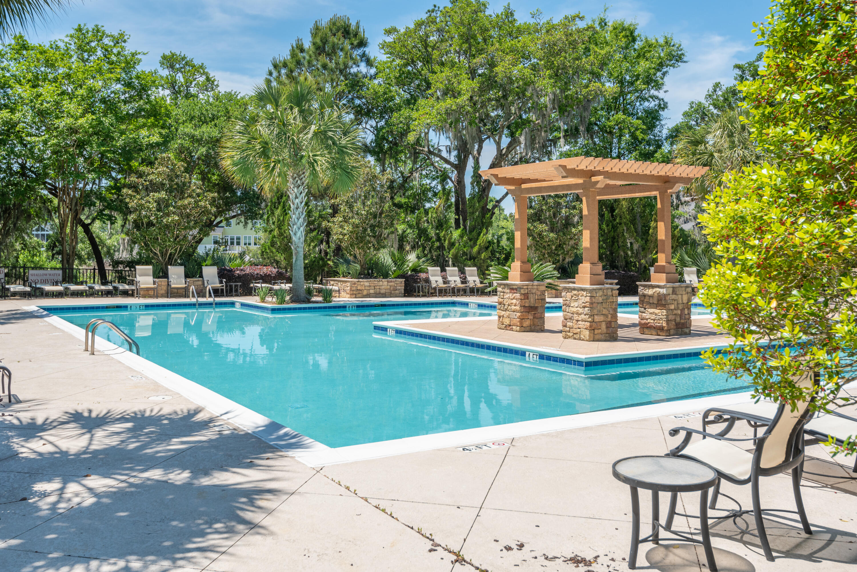 145 Pier View Street, Unit 405 Charleston, SC 29492 - Photo 33 of 35 145PierViewSt405-KeenEyeMarketing-069