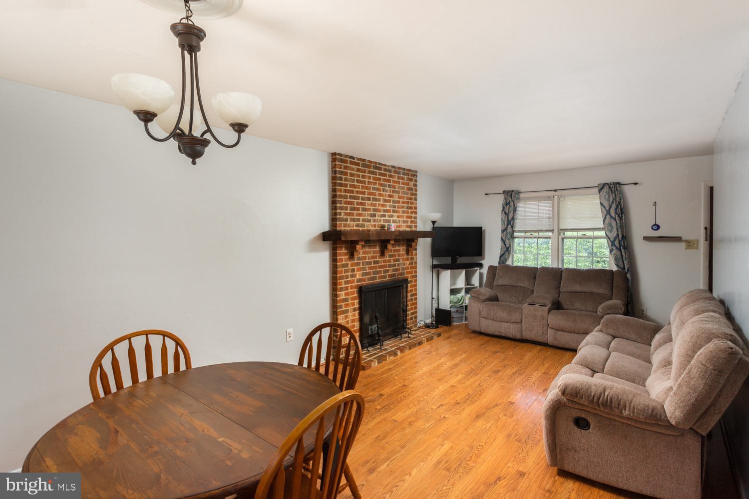 324 Harrison Street Riverside, NJ 08075 - Photo 8 of 27 Dining & Living Room