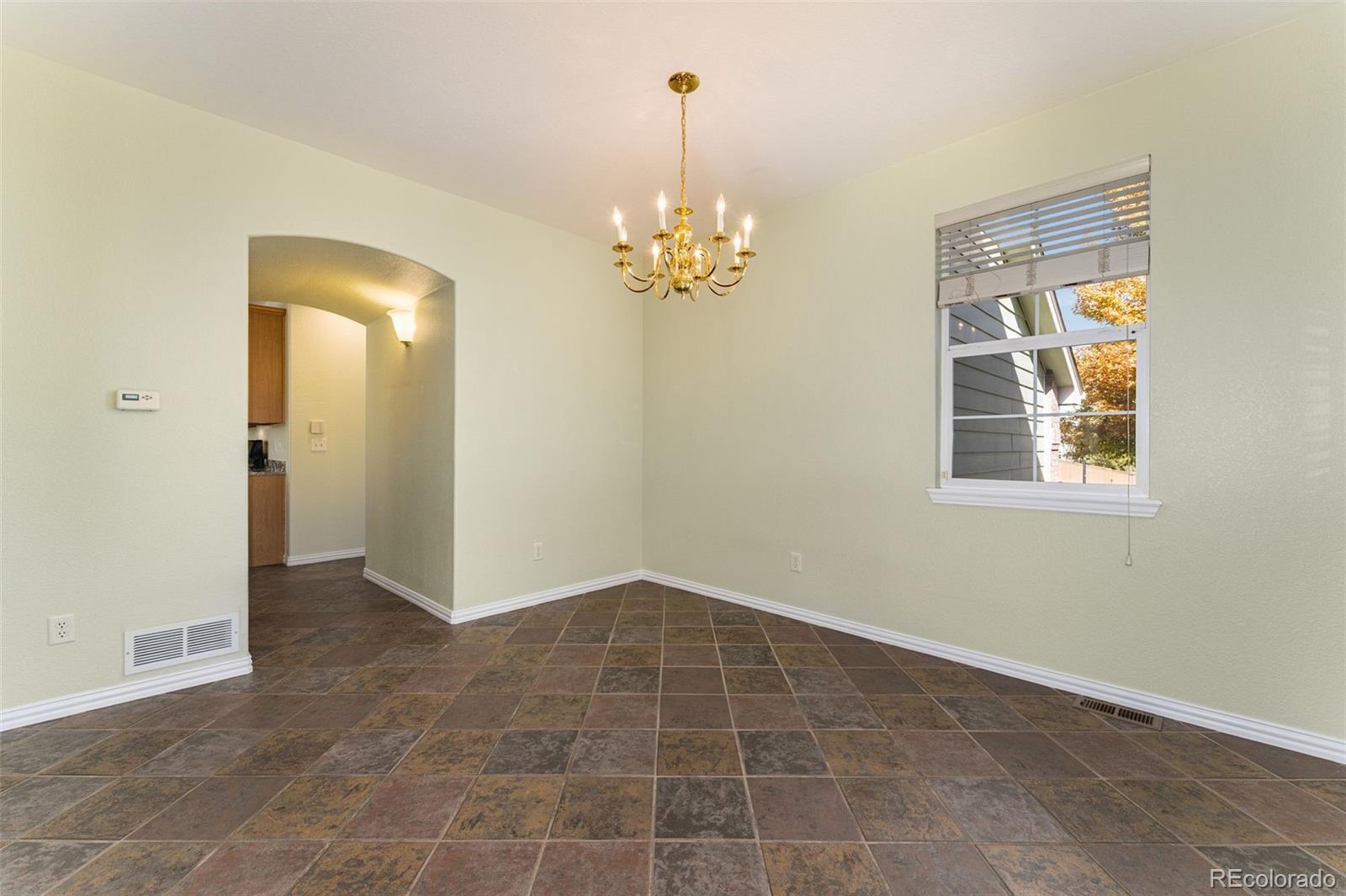 10200 South Fairgate Way Highlands Ranch, CO 80126 - Photo 16 of 40 Gallery Image 16