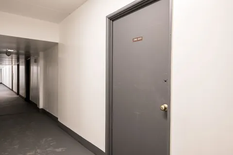 $155,000 | 1019 North Boxwood Drive, Unit 107, Mount Prospect, IL 60056