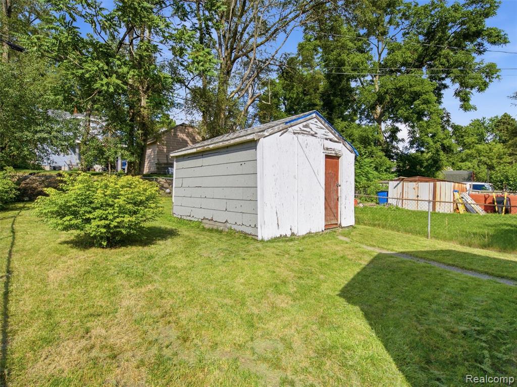 808 Corwin Court Pontiac, MI 48340 - Photo 28 of 34
